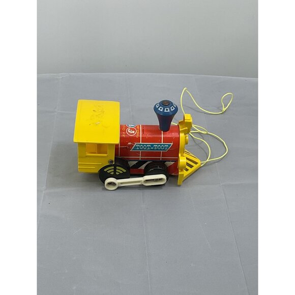 Vintage Fisher-Price #643 Toot Toot Pull Along Train Toy Yellow/Red - Picture 3 of 4